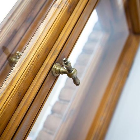 Stories Writer'S Ap 40Sqm Renovated Free Parking Apartman Riga Kültér fotó